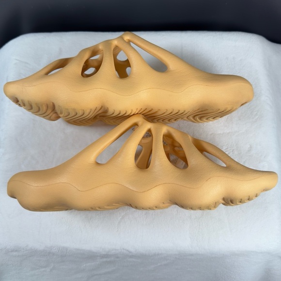 Yeezy 450 Slide ‘Cream’ | Size 12 | VNDS - Picture 3 of 13